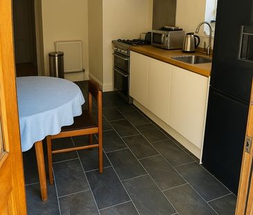 Room in a Shared House, London, N16 - Photo 1