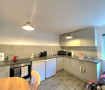 Falmouth, Falmouth, TR11 - Photo 2