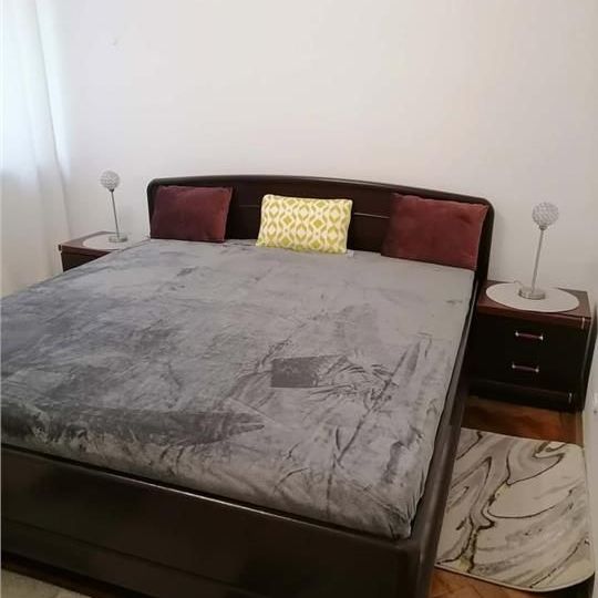 Inchiriere apartament 3 camere Tudor etaj 1 - Fotografie 1