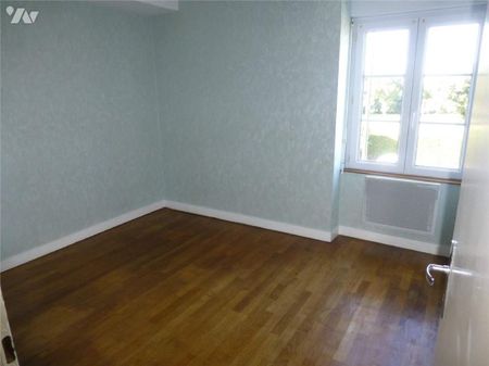 Pour VISITER, appeler le 02.23.55.91.17 MONDEVERT, Cette maison située dans le bourg comprend ... - Photo 4