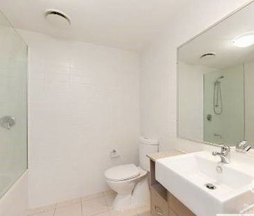 2 Bed 2 Bath UNFURNISHED Apartments - Modern, spacious and close to... - Photo 2