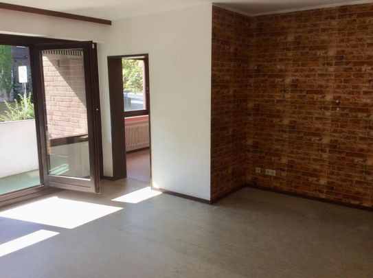 Hochparterre mit Balkon - Foto 1