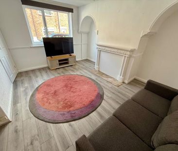 2 bedroom terraced house to rent - Photo 3
