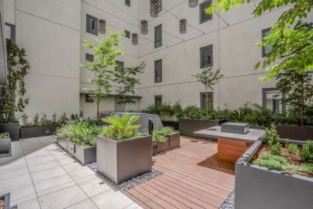 Spacious 3-Bedroom Apartment in the Popular "Seventy One" Complex - Photo 2