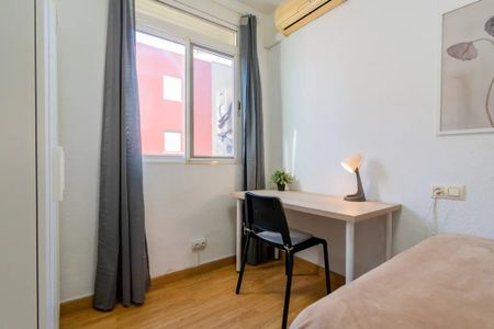 Carrer de Jaume II, Valencia, Valencian Community 46015 - Photo 5