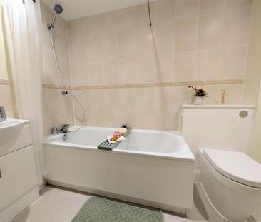 2 bedroom flat to rent - Photo 6