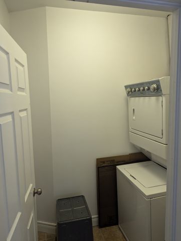 519 Richmond St (residential) - Photo 2