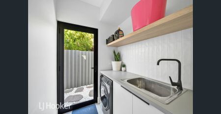 Large 3x2x2 with garden shed - Photo 5