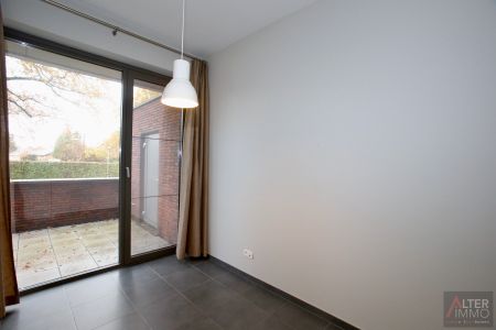 Uiterst centraal gelegen, gelijkvloers appartement, 3 slaapkamers, berging en autostaanplaats! EPC label B! - Foto 5