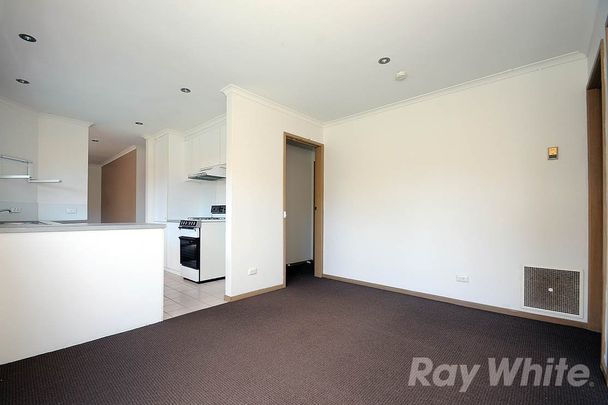 2/30 Cambridge Drive, Glen Waverley - Photo 1