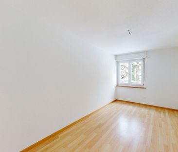 Living close to the center - Photo 3