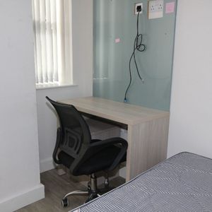 Winckley Square, Flat 02, PRESTON, Lancashire PR1 3JQ - Photo 2