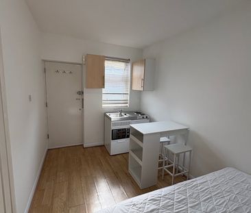 Studio Flat, Hendon, NW4 - Photo 2