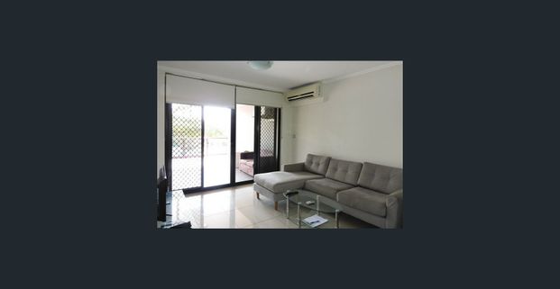 MODERN FURNISHED 2 BEDROOM APARTMENT IN A FANTASTIC LOCATION - Photo 1