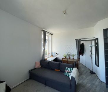 Location Appartement 3 pièces 40m² LILLE 59000 - Photo 2