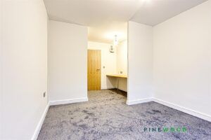 2 BEDROOM Apartment - Ground Floor - Photo 3