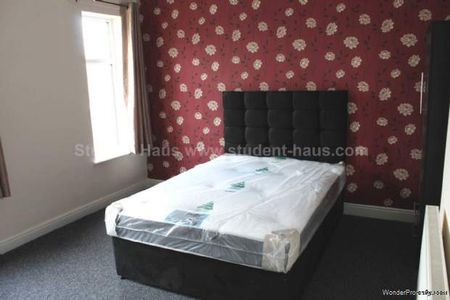 3 bedroom property to rent in Salford - Photo 2