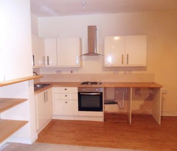 Bond Street, Batley, West Yorkshire, WF17 - Photo 3