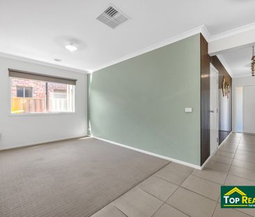 📍 51 Felix Way, Tarneit 🏡 Spacious Family Home in a Prime Tarneit L... - Photo 1