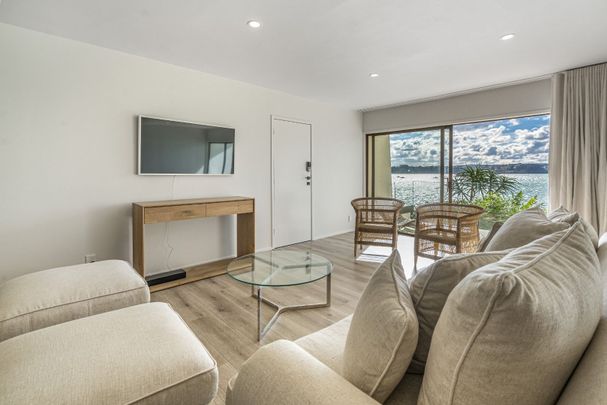 Seaside on Sarsfield - Photo 1