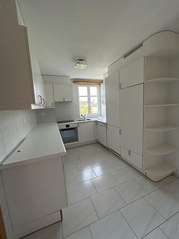 Cozy 3.5-room penthouse apartment with west balcony - Photo 2