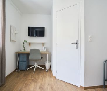 ZOLA G Roommate 5 Bedrooms at Reims - Photo 2