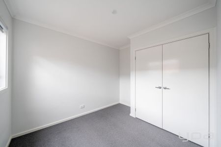 Modern Family Living in Prime Location - Photo 3