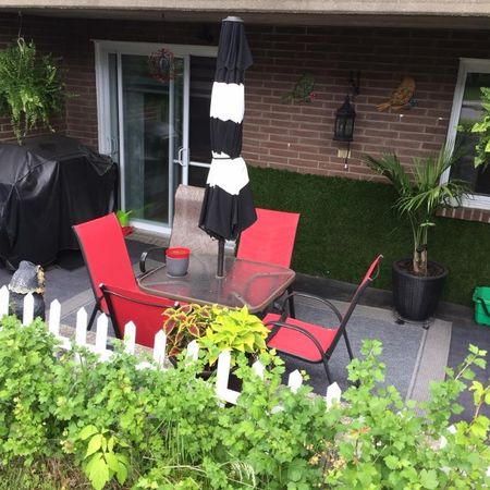 41/2, Béton**Tout rénové**Impeccable!**Rez-de-Jardin**Grande terrasse**Belle luminosité**Non fumeur de toute substance**1425$/mois - Photo 3