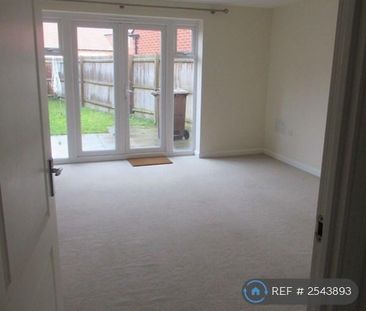 3 bedroom end of terrace house to rent - Photo 2
