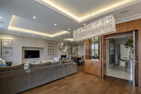 Wood Farm Stanmore HA7 - Photo 2