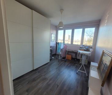 Location Appartement 4 pièces 88m² LYS LEZ LANNOY 59390 - Photo 4