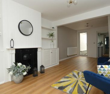 3 bedroom terraced house to rent - Photo 2