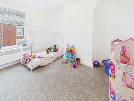 3 bedroom terraced house to rent - Photo 4