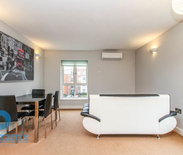1 bed Apartment for Rent - Photo 2
