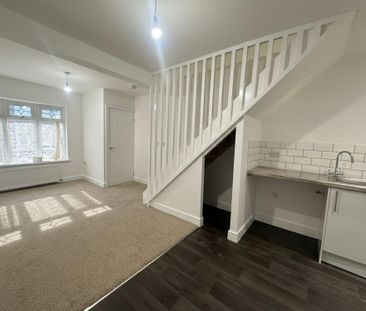 2 bedroom terraced house to rent - Photo 3