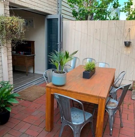 South Melbourne - Photo 5