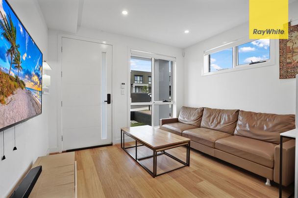 Three Bedroom Lovely and Modern Home - Photo 1