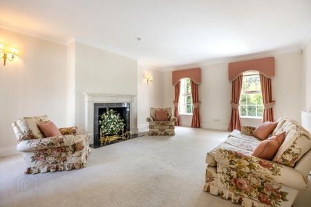 24A Lisburn Street, Royal Hillsborough, BT26 6AB - Photo 3
