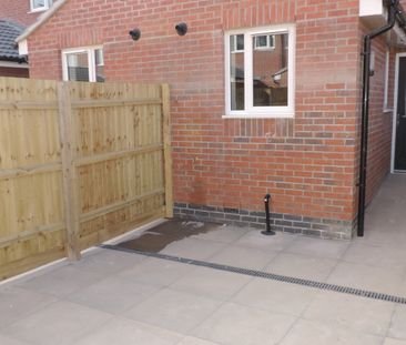 4 Bed Mid Terrace Meynell Road Leicester LE5 - Ace Properties - Photo 1