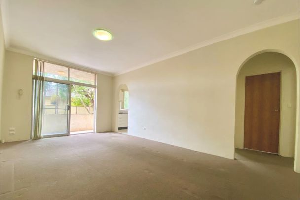 Spacious Two Bedroom Unit - Photo 1