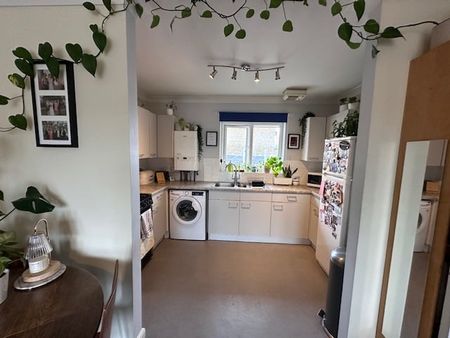 1 Bed Flat, Shepherds Bush, W12 - Photo 4