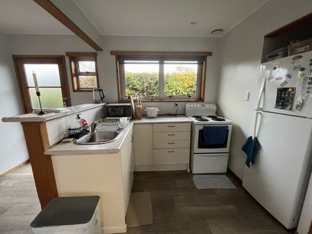 Cosy 2 bedroom home - Photo 4