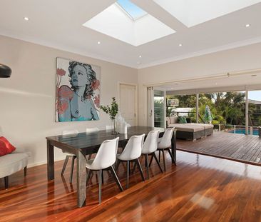 Family Entertainer on 854sqm with Harbour and Ocean Views - Photo 4