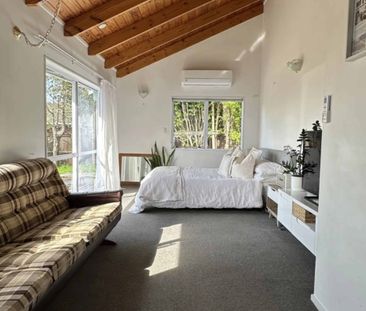 Private & Sunny - Photo 2