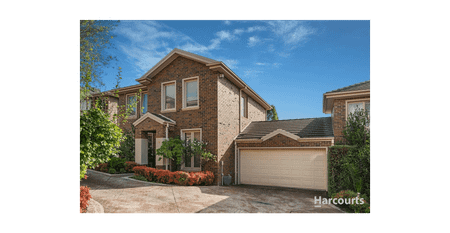 Spacious Double-Storey Family Living in Donvale - Photo 5