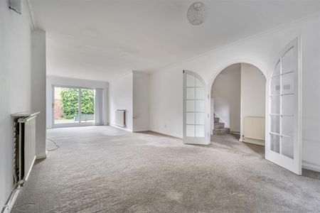 The Farthingales, Maidenhead, SL6 - Photo 2