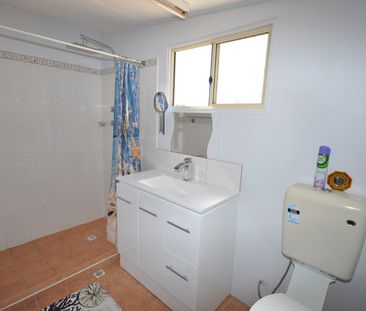 Fully Furnished Shack - Photo 6