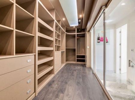 Luxury Villa for rent in Marbella Del Este, Spain - Photo 2