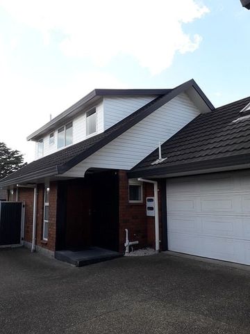 Warm, sunny and safe: 3BR Townhouse in Ellerslie! - Photo 4