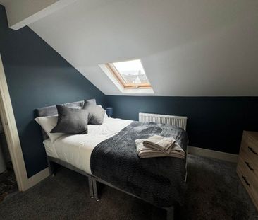 Landseer Avenue (Room 5), Bramley, Leeds - Photo 1